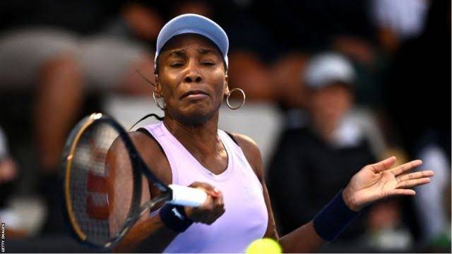 Venus Williams kicks off her 30th year on WTA Tour with a win over Katie Volynets