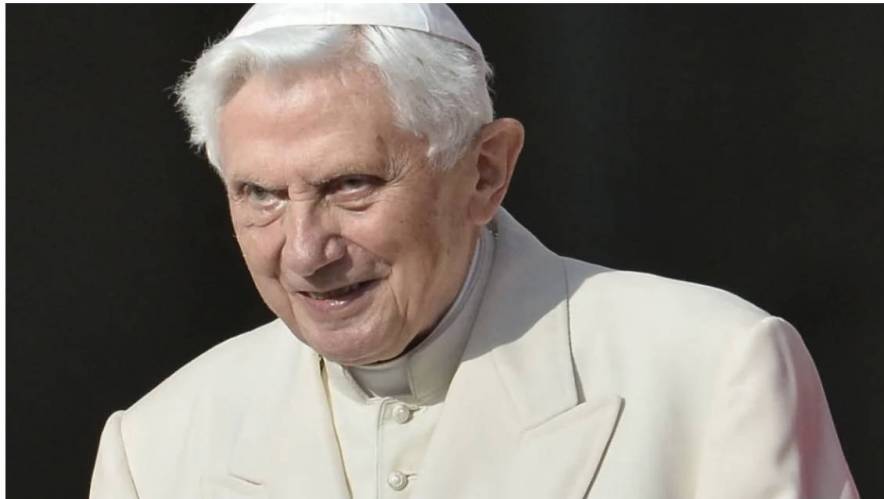 Former Pope Benedict XVI, First Pope in Centuries to Resign, Dead at 95