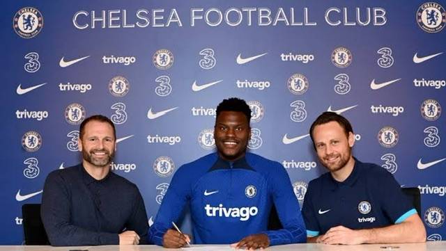 Chelsea signed defender Benoit Badiashile from Monaco