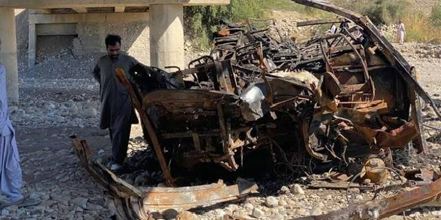 Almost 50 people died in two Pakistan accidents
