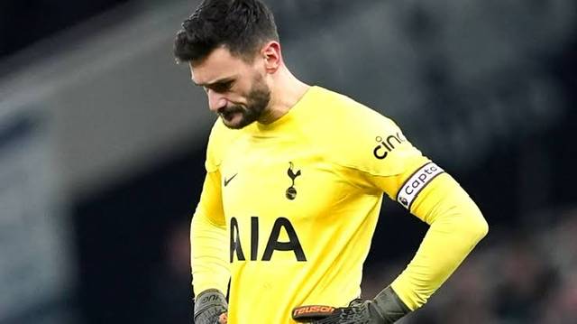 Tottenham goalkeeper Hugo Lloris ruled out for some time with a knee injury