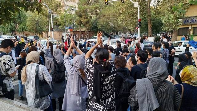 Protesters in Iran marches in several cities in mourning for executed men
