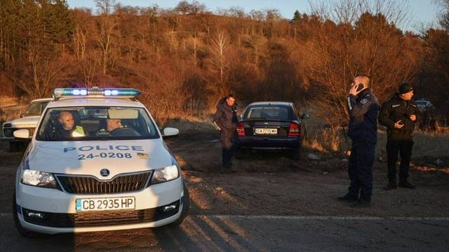 18 people found dead in an abandoned truck by Bulgarian police find