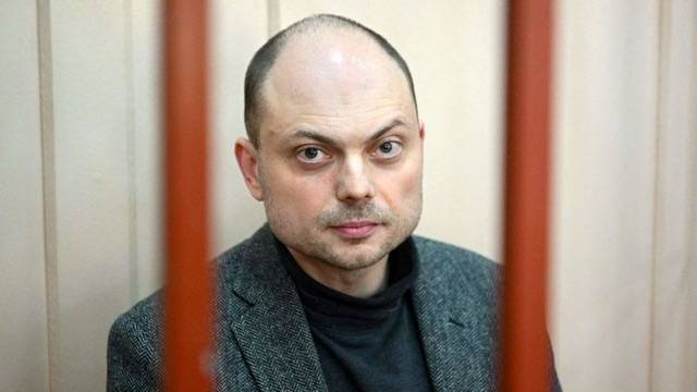 Russian opposition figure Vladimir Kara-Murza  jailed for 25 years