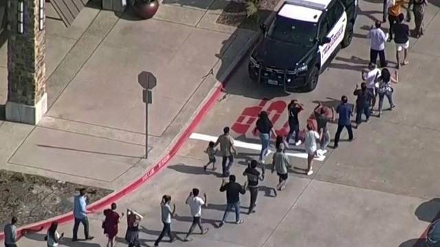Eight killed by gunman in Texas Allen mall