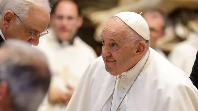 86-year-old Pope Francis has abdominal surgery