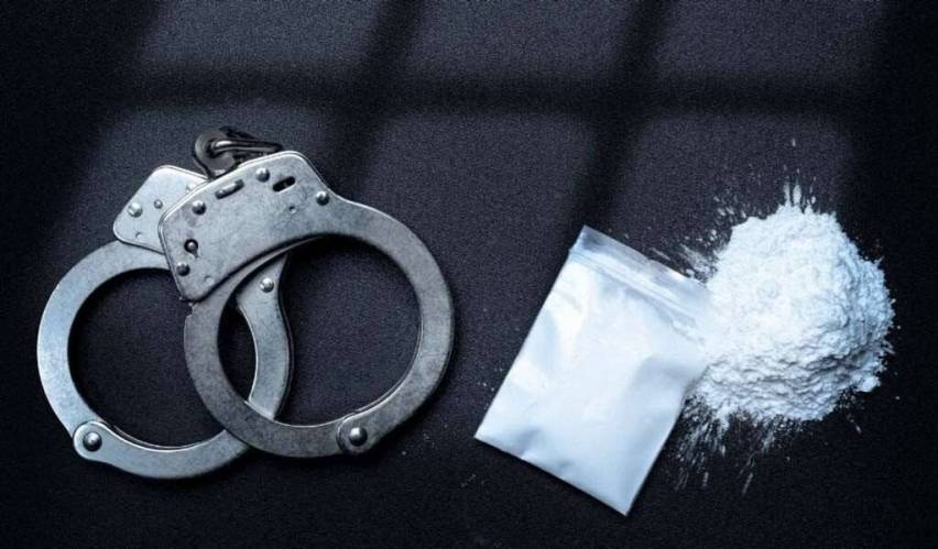 Flight attendant charged in US$75k cocaine bust