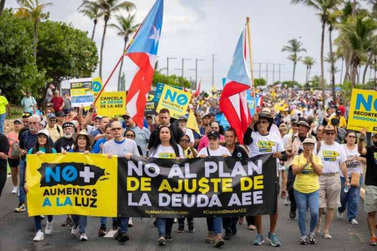 Puerto Ricans protest proposed increase to already high electric bills