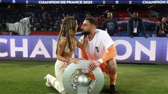Italy and Paris St-Germain Goalkeeper Donnarumma and girlfriend robbed in Paris