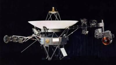 Nasa picks up 'heartbeat' signal from Voyager 2 after sending wrong command