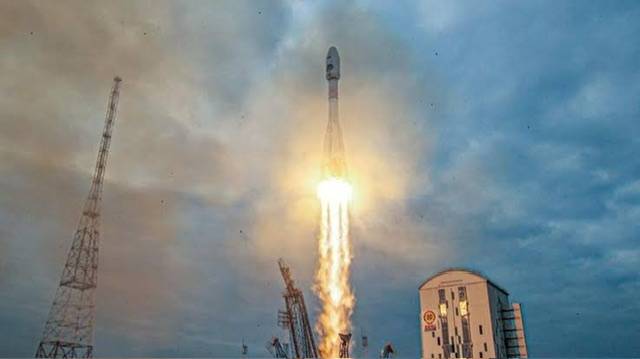 Russia's spacecraft Luna-25 crashes into Moon