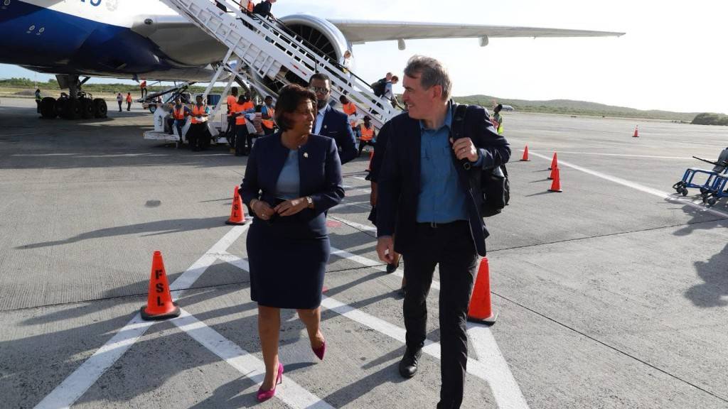 UK Minister for Overseas Territories begins four day visit to TCI