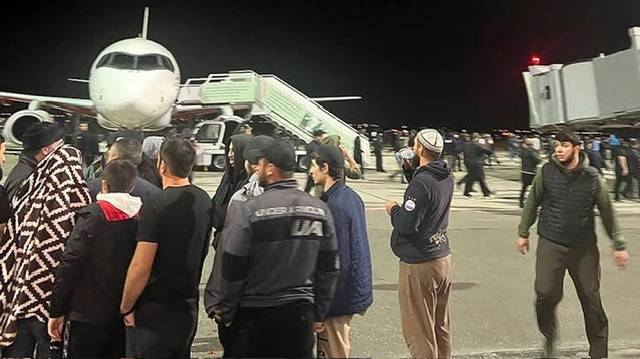 Gang storms in Russia Dagestan airport in search of Jews