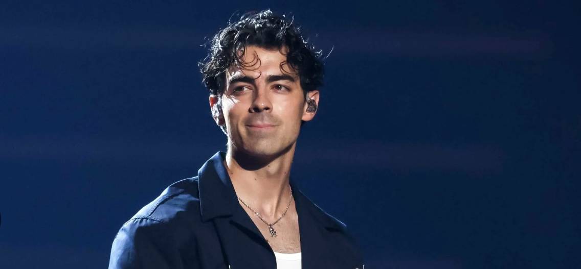 Joe Jonas Officiates Wedding for Jonas Brothers Band Member During Concert