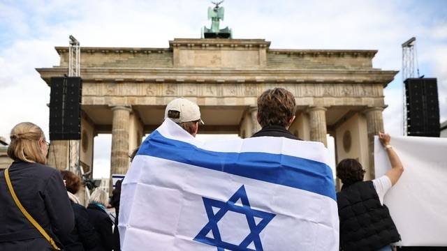 Jewish worries as German support for Israel is challenged on streets