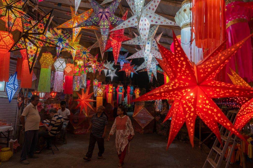 How is Divali celebrated in India and the diaspora?