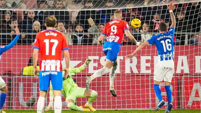 Girona defeated  Alaves to move back to top of La Liga