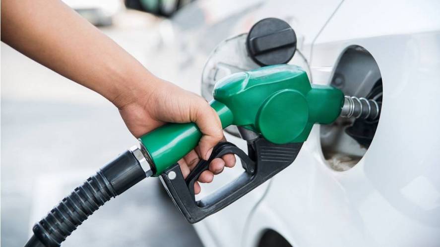 Dominica announces reduction in fuel prices