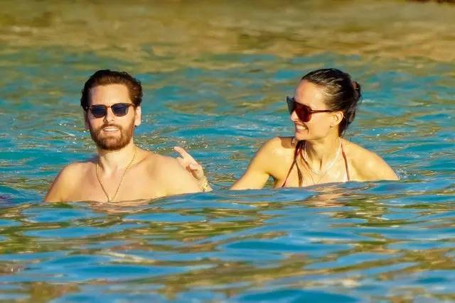 Scott and Chloe enjoyed each other's company Wednesday in St. Barts