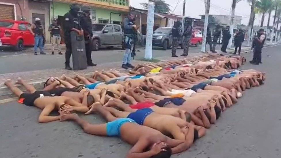 Ecuador police force arrested a mob members who stormed a hospital