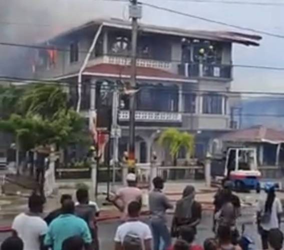 Guyana: Fire ravages businesses in Berbice