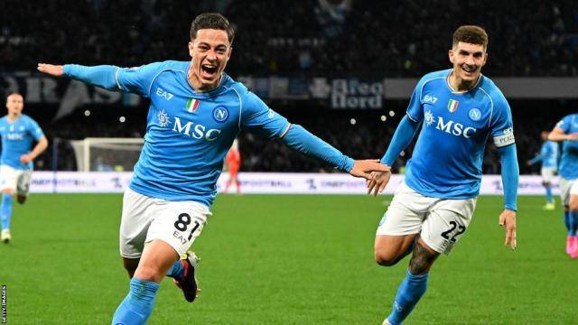 Napoli defeated Juventus 2-1 to hurt their Serie A title chances